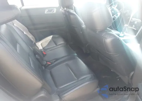 2015 Ford Explorer Xlt z USA, uszkodzony, nr VIN 1FM5K8D88FGB46236